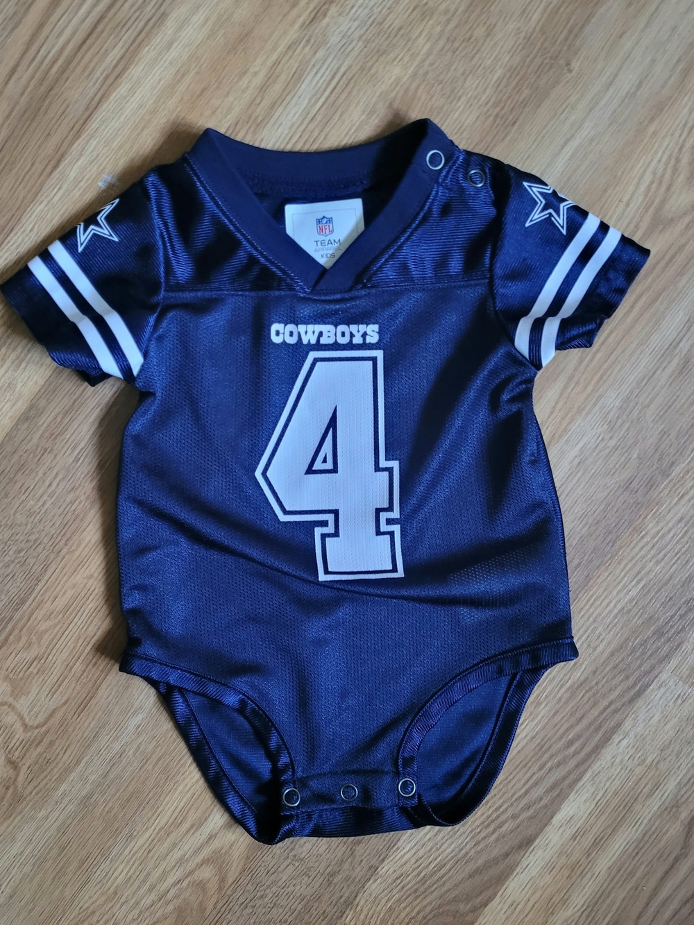Dallas Cowboys Dak Prescott #4 Baby Jersey Bodysuit 6/9M NFL